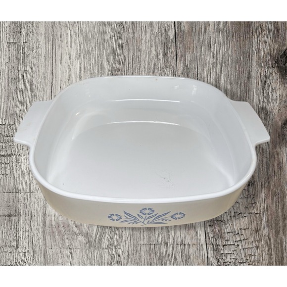 Vintage Corningware 10" Covered Skillet With The Iconic Blue Cornflower Emblem - Picture 5 of 6